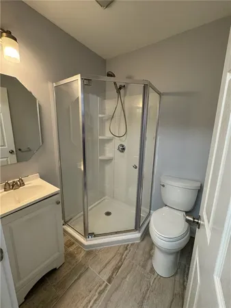 $2,400 | 38 Freebody Street, Unit 206, Newport, RI 02840