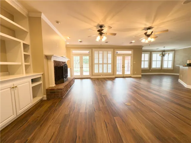 $725,000 | 150 Primrose Drive, Belle Chasse, LA 70037