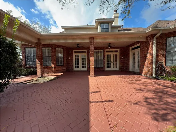 $715,000 | 150 Primrose Drive, Belle Chasse, LA 70037