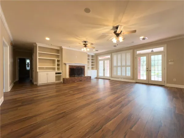 $715,000 | 150 Primrose Drive, Belle Chasse, LA 70037