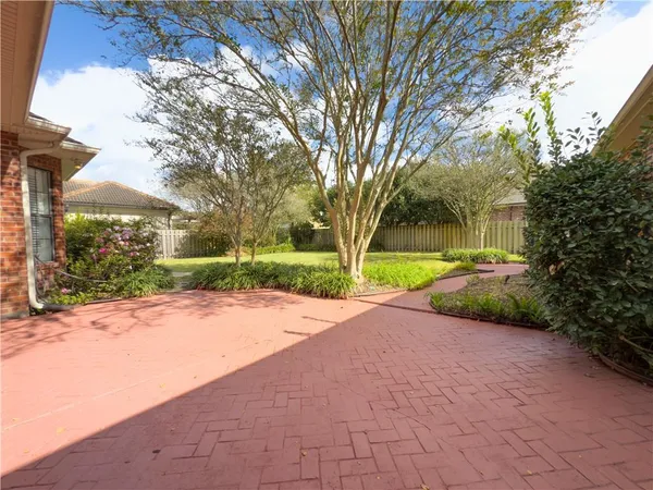 $715,000 | 150 Primrose Drive, Belle Chasse, LA 70037