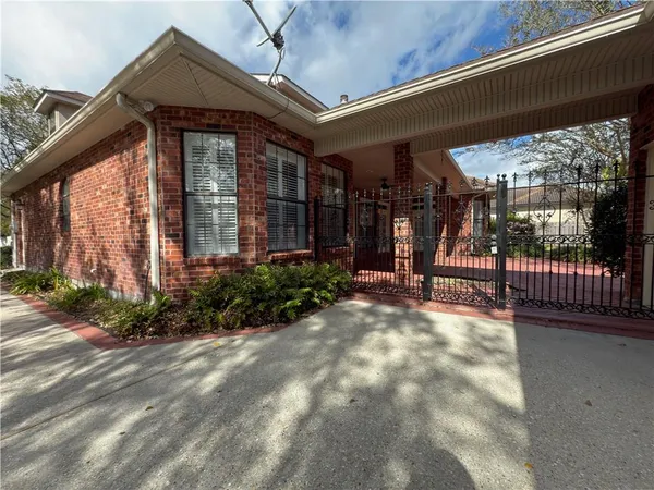 $715,000 | 150 Primrose Drive, Belle Chasse, LA 70037