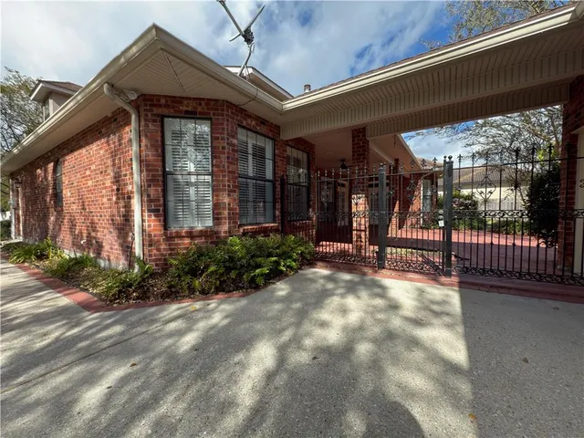 $725,000 | 150 Primrose Drive, Belle Chasse, LA 70037