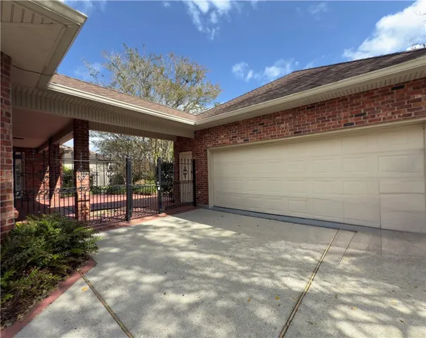 $725,000 | 150 Primrose Drive, Belle Chasse, LA 70037