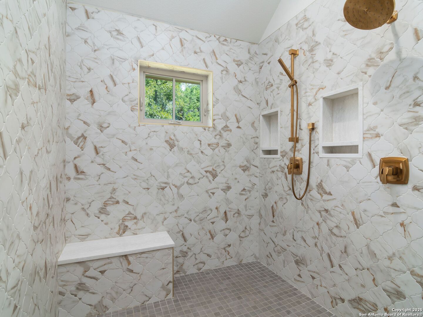 110 Manorbrook San Antonio, TX 78230 - Photo 25 of 40 a bathroom with a shower