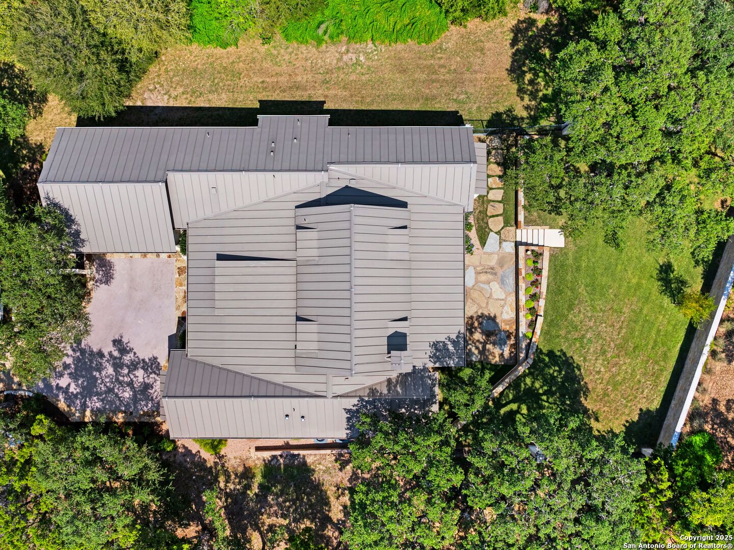110 Manorbrook San Antonio, TX 78230 - Photo 40 of 40 an aerial view of a house with garden space and street view