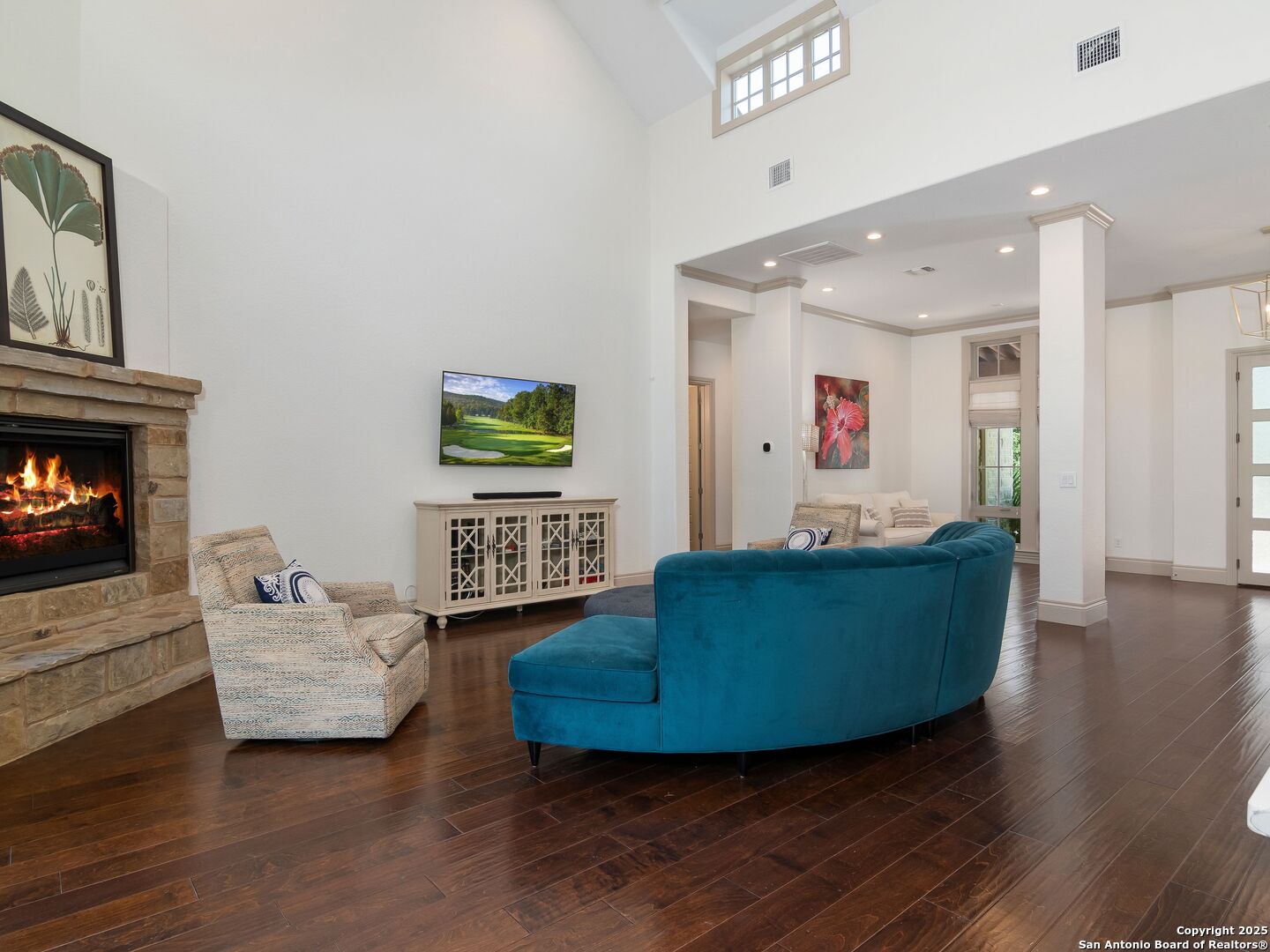 110 Manorbrook San Antonio, TX 78230 - Photo 10 of 40 a living room with furniture and a fireplace