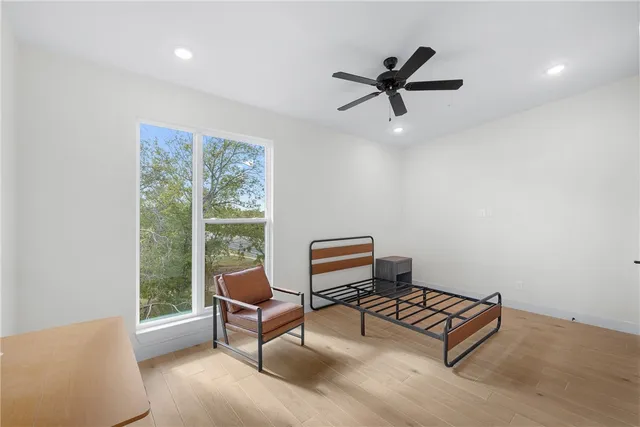 $3,000 | 2539 East Villa Maria Road, Unit 12B, Bryan, TX 77802