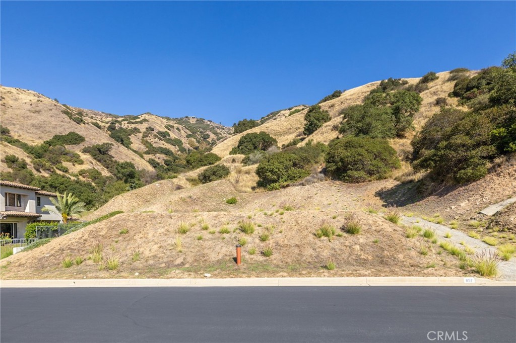 657 Gordon Highlands Road Glendora, CA 91741 - Photo 12 of 31 a view of a snow on the mountain