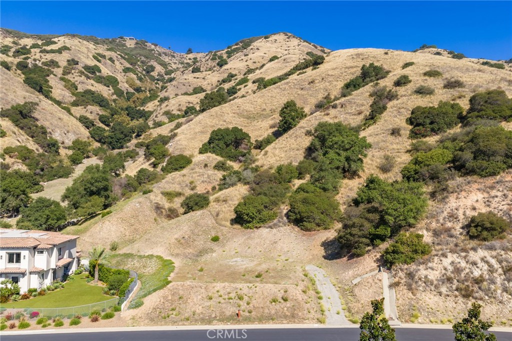 657 Gordon Highlands Road Glendora, CA 91741 - Photo 15 of 31 a view of a yard with a snow