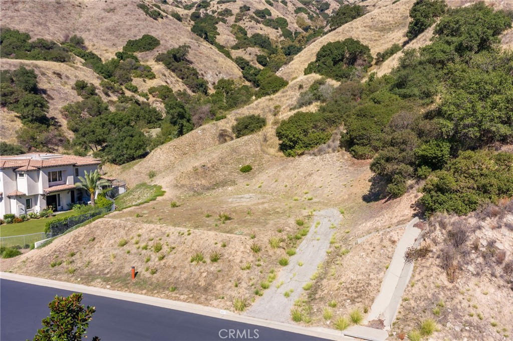 657 Gordon Highlands Road Glendora, CA 91741 - Photo 17 of 31 a view of a yard with plants