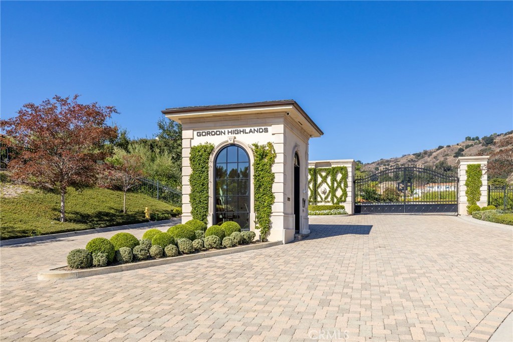657 Gordon Highlands Road Glendora, CA 91741 - Photo 21 of 31 a view of a garden with a pathway