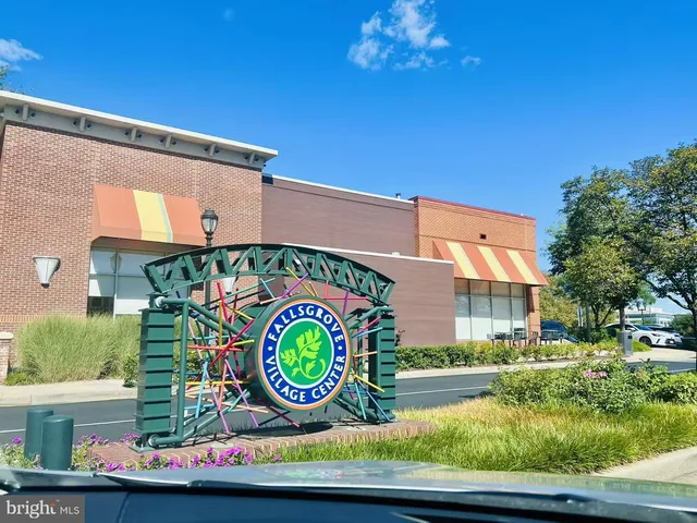 $474,900 | 9405 Blackwell Road, Unit 307, Rockville, MD 20850