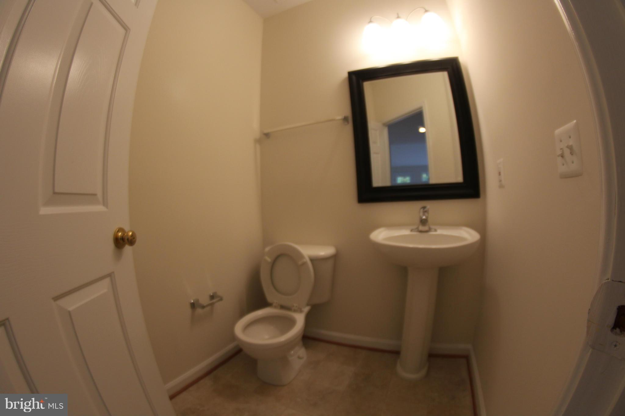 7213 Simmons Ridge Court Manassas, VA 20112 - Photo 15 of 30 Bath