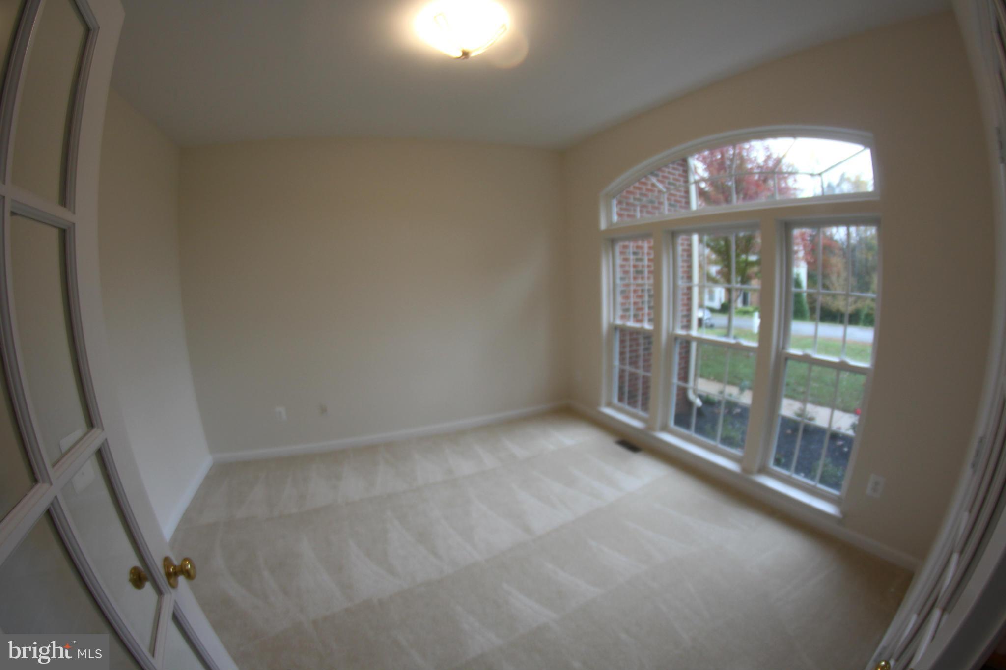 7213 Simmons Ridge Court Manassas, VA 20112 - Photo 6 of 30 View