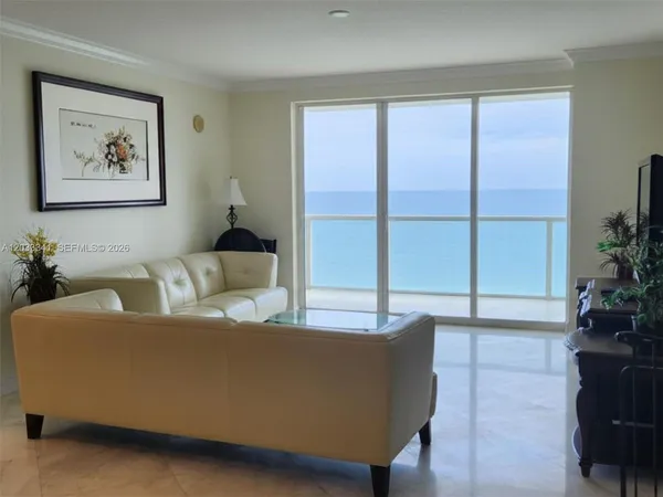 $5,000 | 16699 Collins Avenue, Unit 1803, Sunny Isles Beach, FL 33160