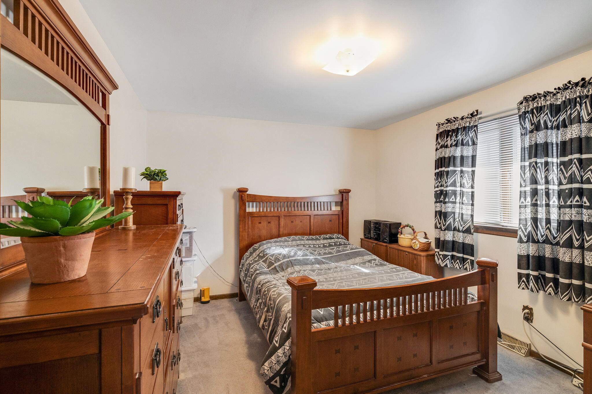 8120 Tapper Avenue Munster, IN 46321 - Photo 13 of 17 2048x1365