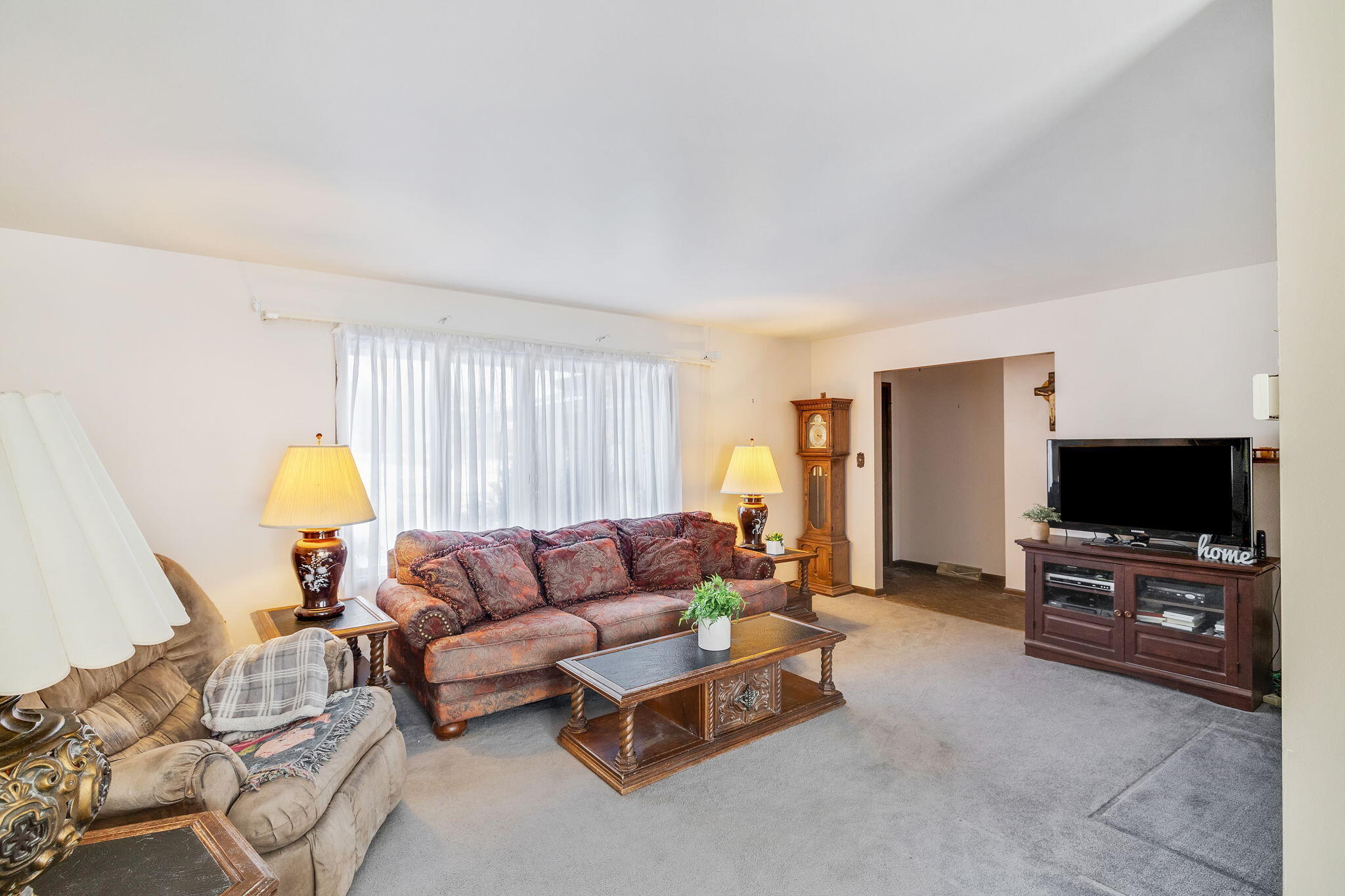 8120 Tapper Avenue Munster, IN 46321 - Photo 4 of 17 2048x1365