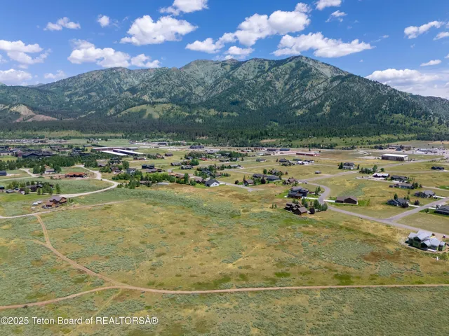 $1,295,000 | Cabin Road, Alpine, WY 83128