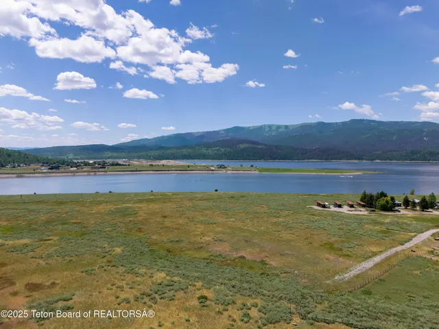 $1,295,000 | Cabin Road, Alpine, WY 83128