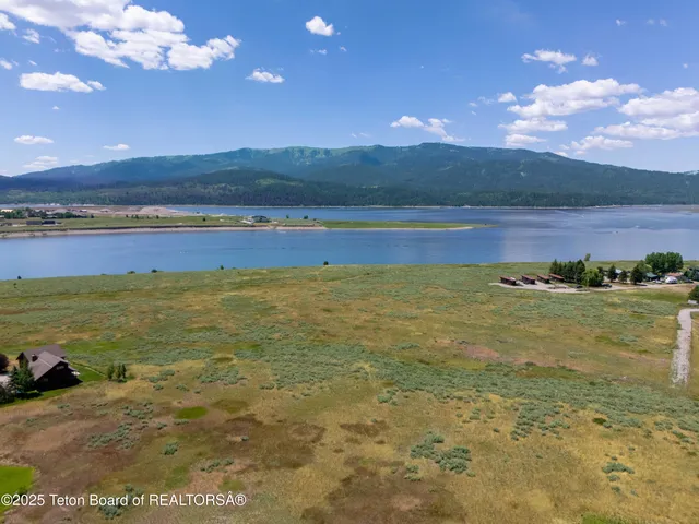 $1,295,000 | Cabin Road, Alpine, WY 83128