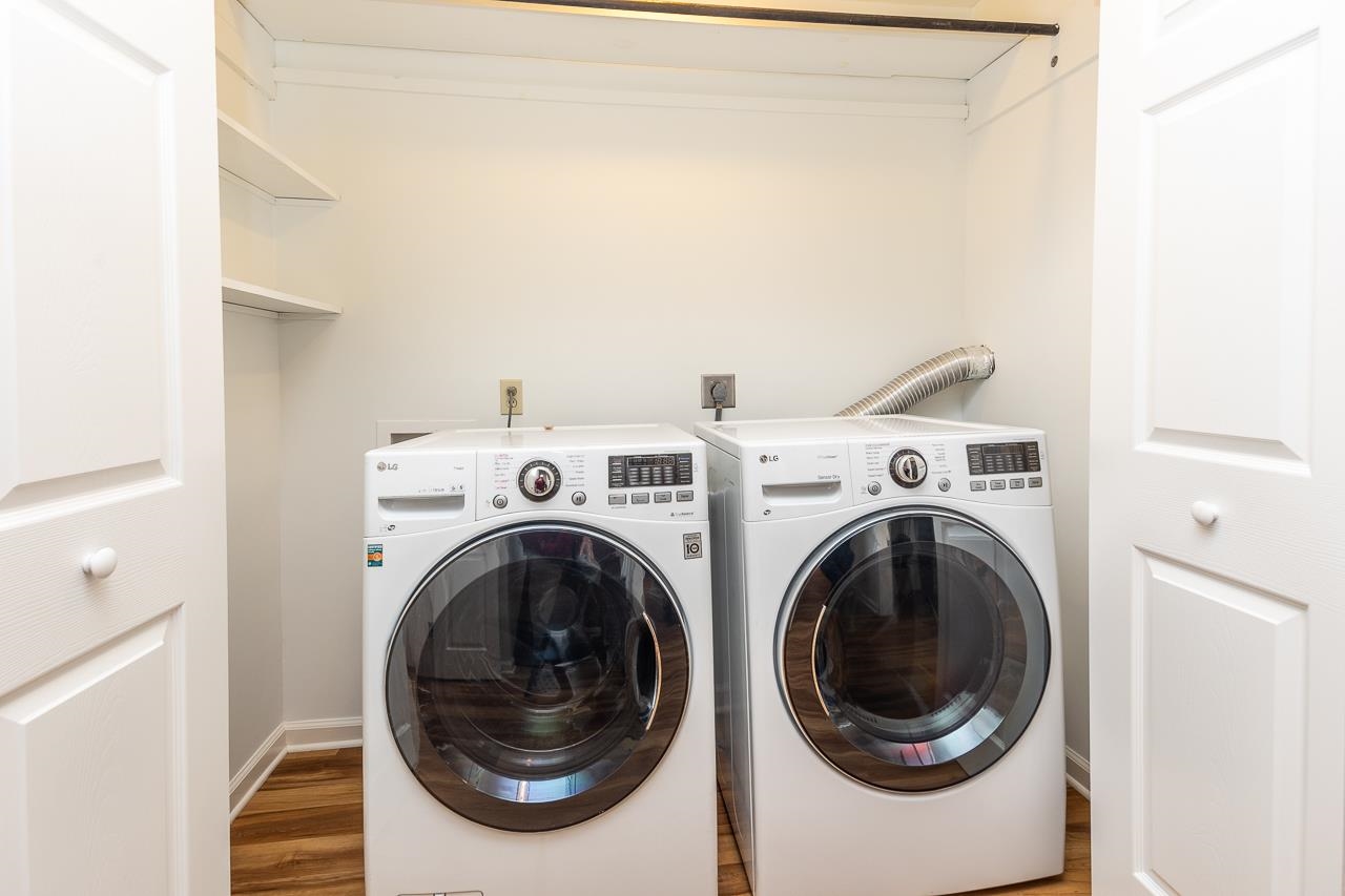 627 Watson Street Memphis, TN 38111 - Photo 21 of 35 a utility room with dryer and washer