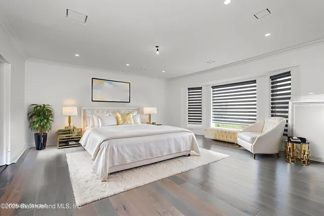 $3,850,000 | 5 Nicolosi Drive | Huguenot