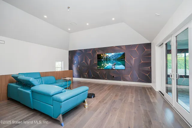 $3,850,000 | 5 Nicolosi Drive | Huguenot