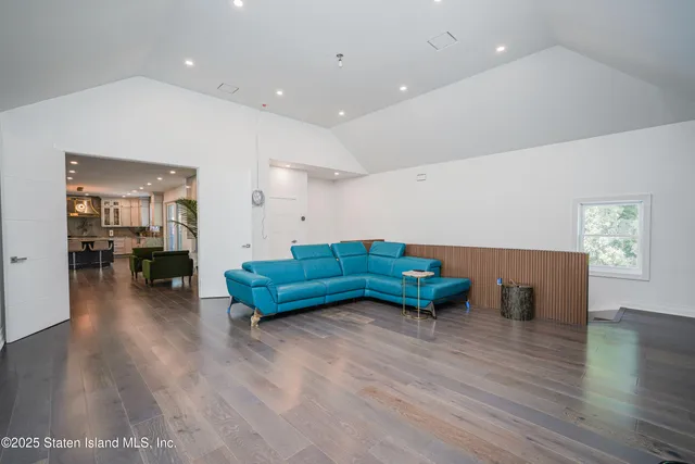 $3,850,000 | 5 Nicolosi Drive | Huguenot