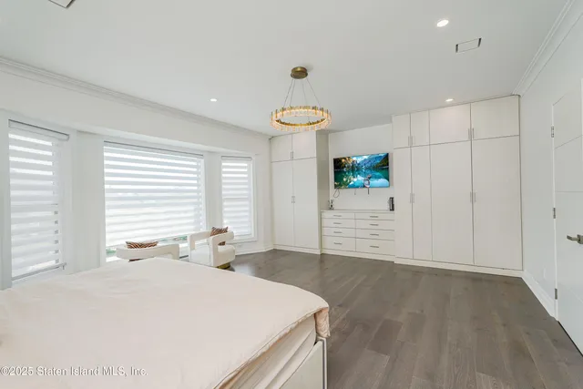 $3,850,000 | 5 Nicolosi Drive | Huguenot