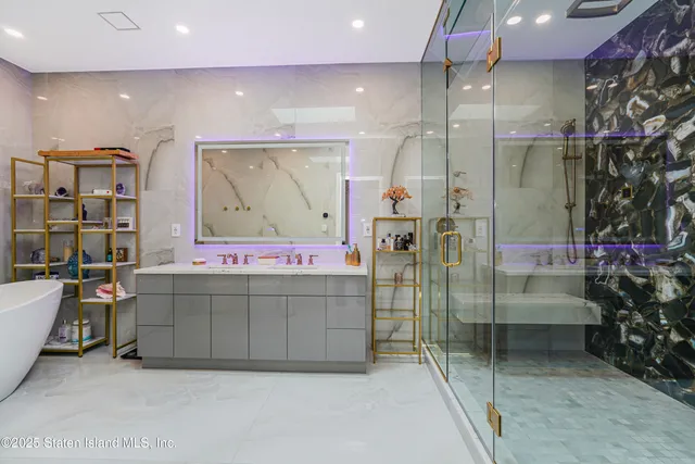 $3,850,000 | 5 Nicolosi Drive | Huguenot