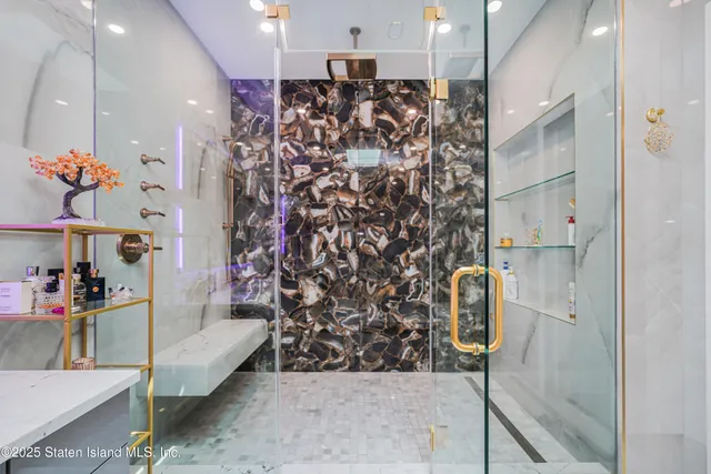 $3,850,000 | 5 Nicolosi Drive | Huguenot