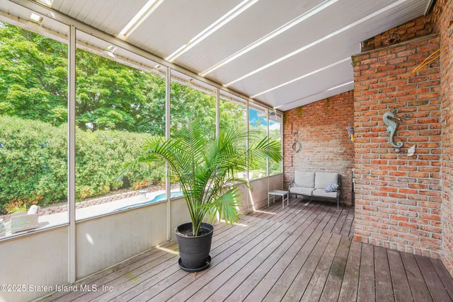 $3,850,000 | 5 Nicolosi Drive | Huguenot