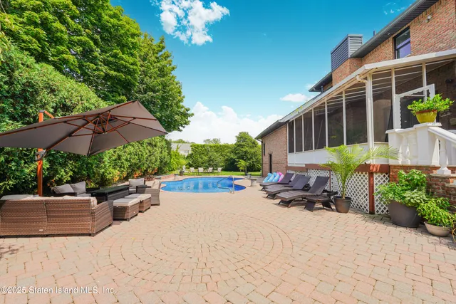 $3,850,000 | 5 Nicolosi Drive | Huguenot