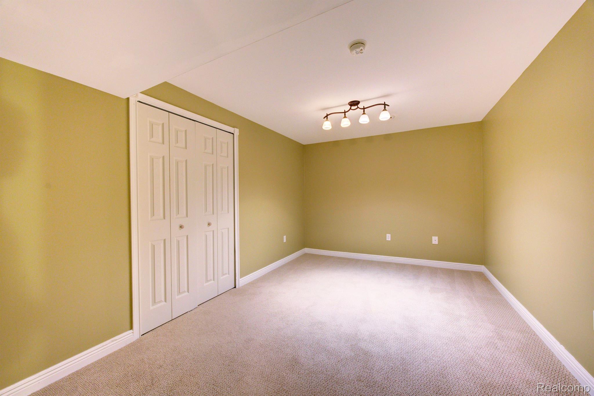 47631 Pavillon Road Canton, MI 48188 - Photo 49 of 60 Gallery Image 49