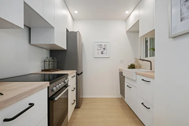 $735,000 | 968 Miramonte Drive, Unit 6, Santa Barbara, CA 93109