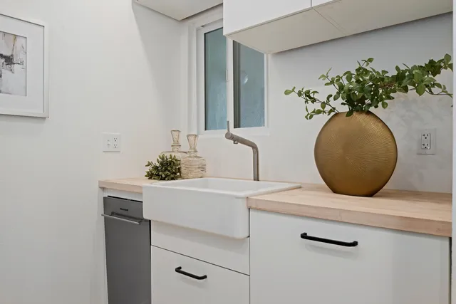 $735,000 | 968 Miramonte Drive, Unit 6, Santa Barbara, CA 93109