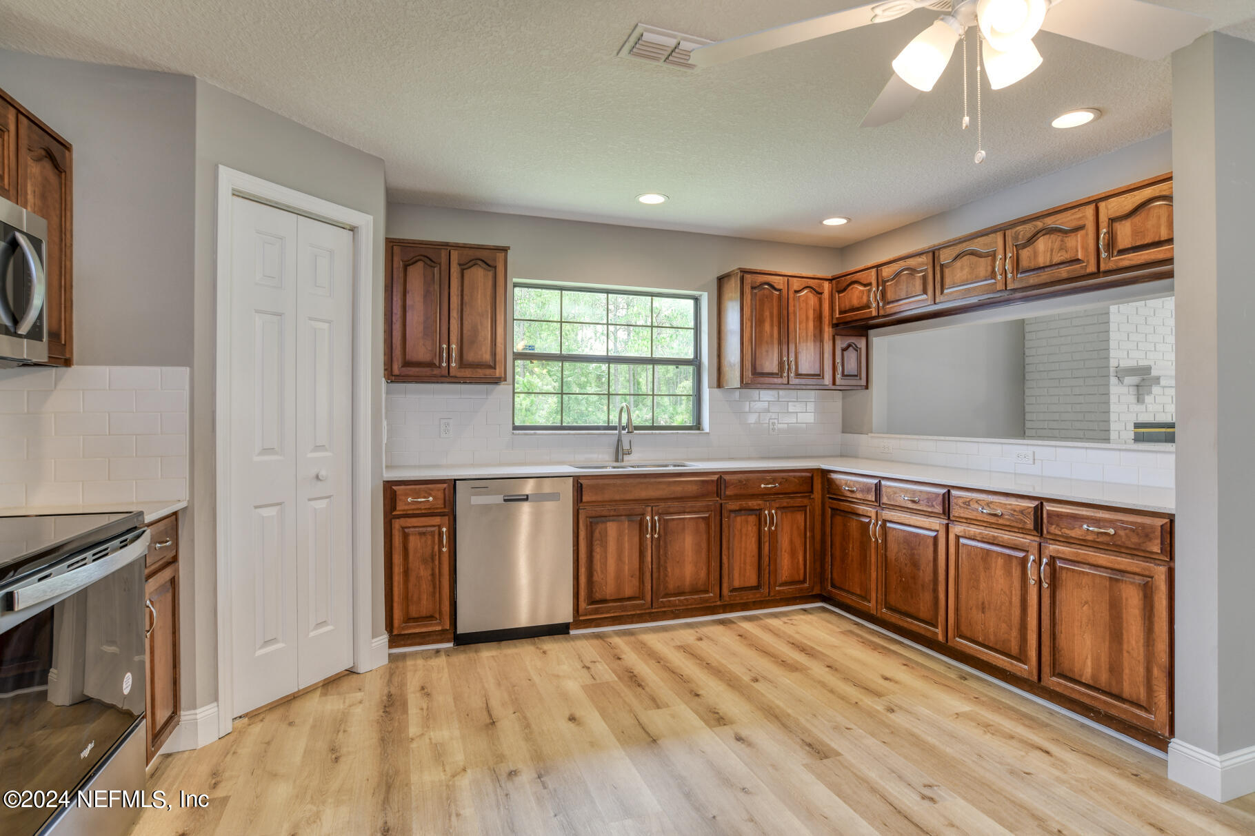 508 Hoover Road Interlachen, FL 32148 - Photo 13 of 42 508 Hoover Road ONLINE LOW RES-17