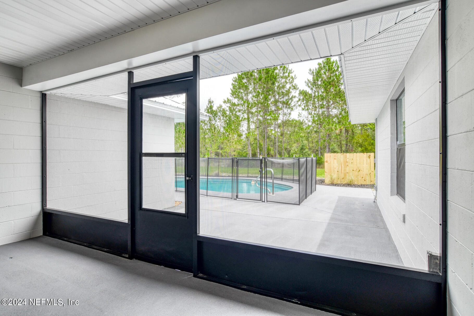 508 Hoover Road Interlachen, FL 32148 - Photo 31 of 42 Porch to pool