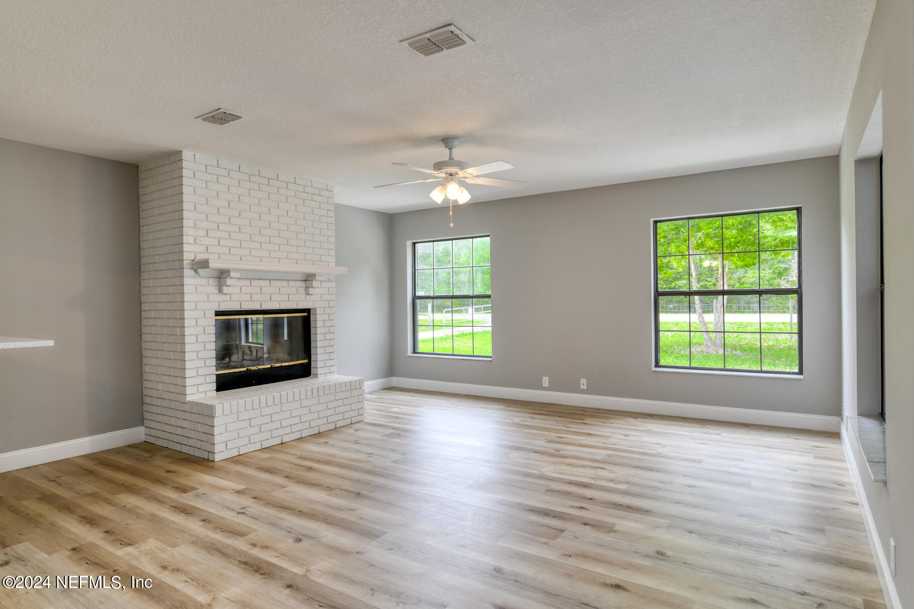 508 Hoover Road Interlachen, FL 32148 - Photo 5 of 42 Family room