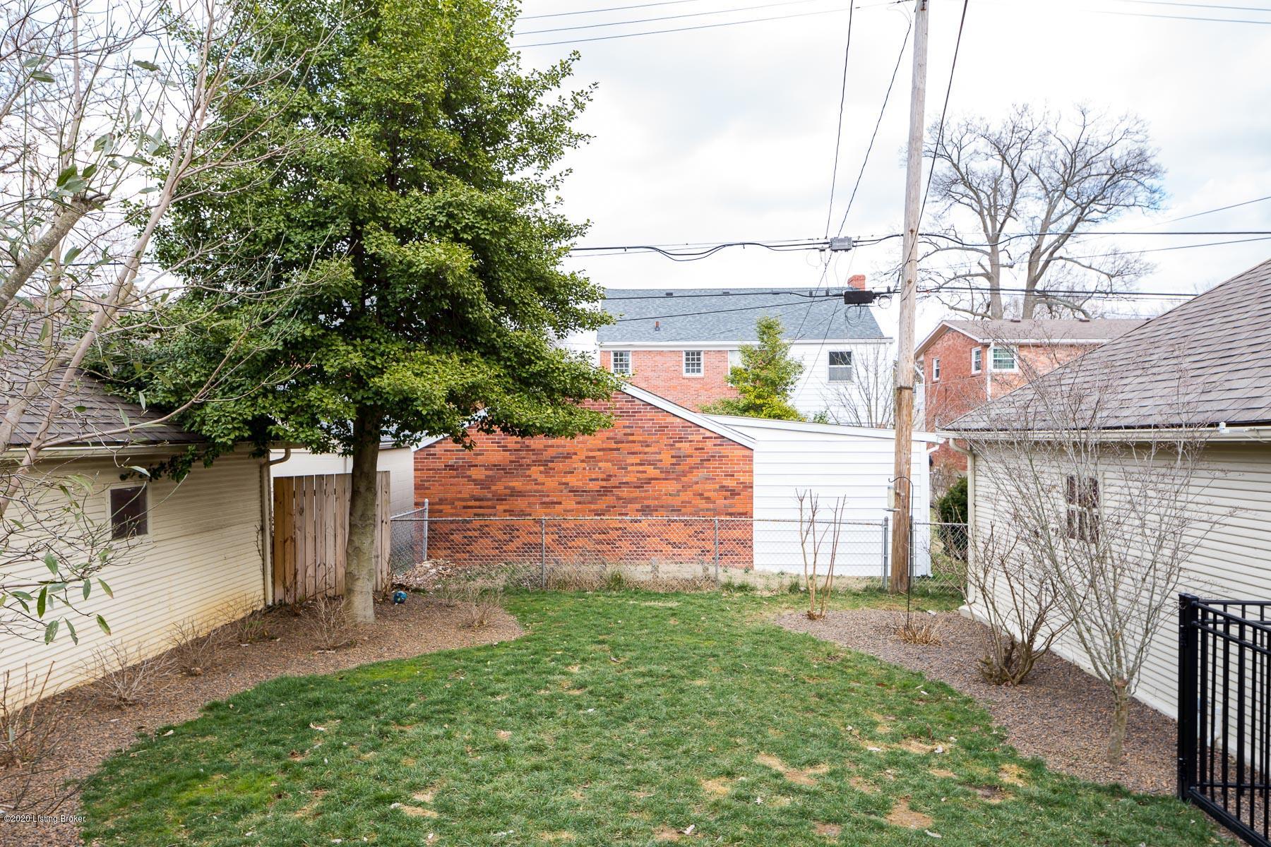2413 Broadmeade Road Louisville, KY 40205 - Photo 48 of 50 Backyard space