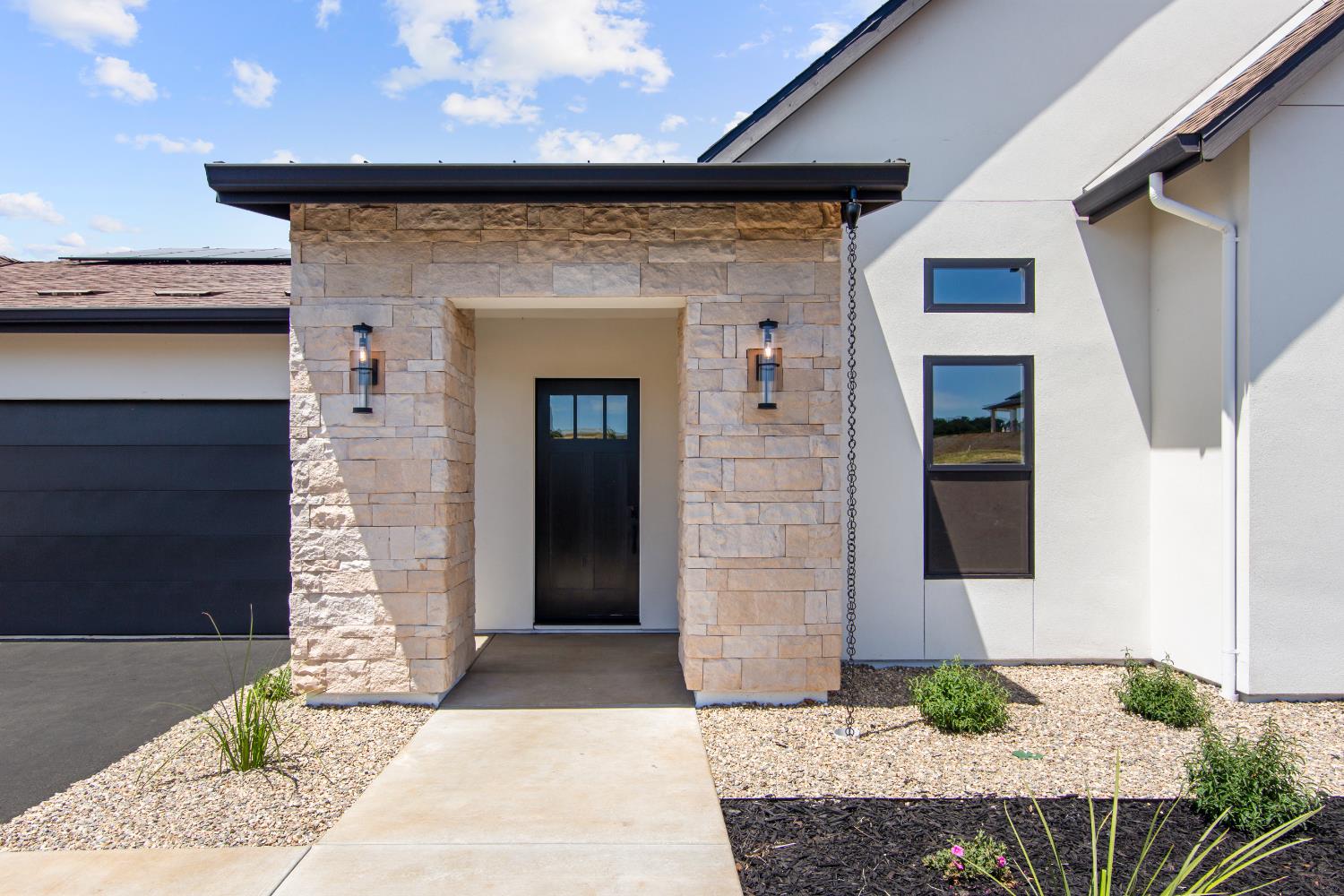 6971 Daffodil Trail Rescue, CA 95672 - Photo 3 of 27