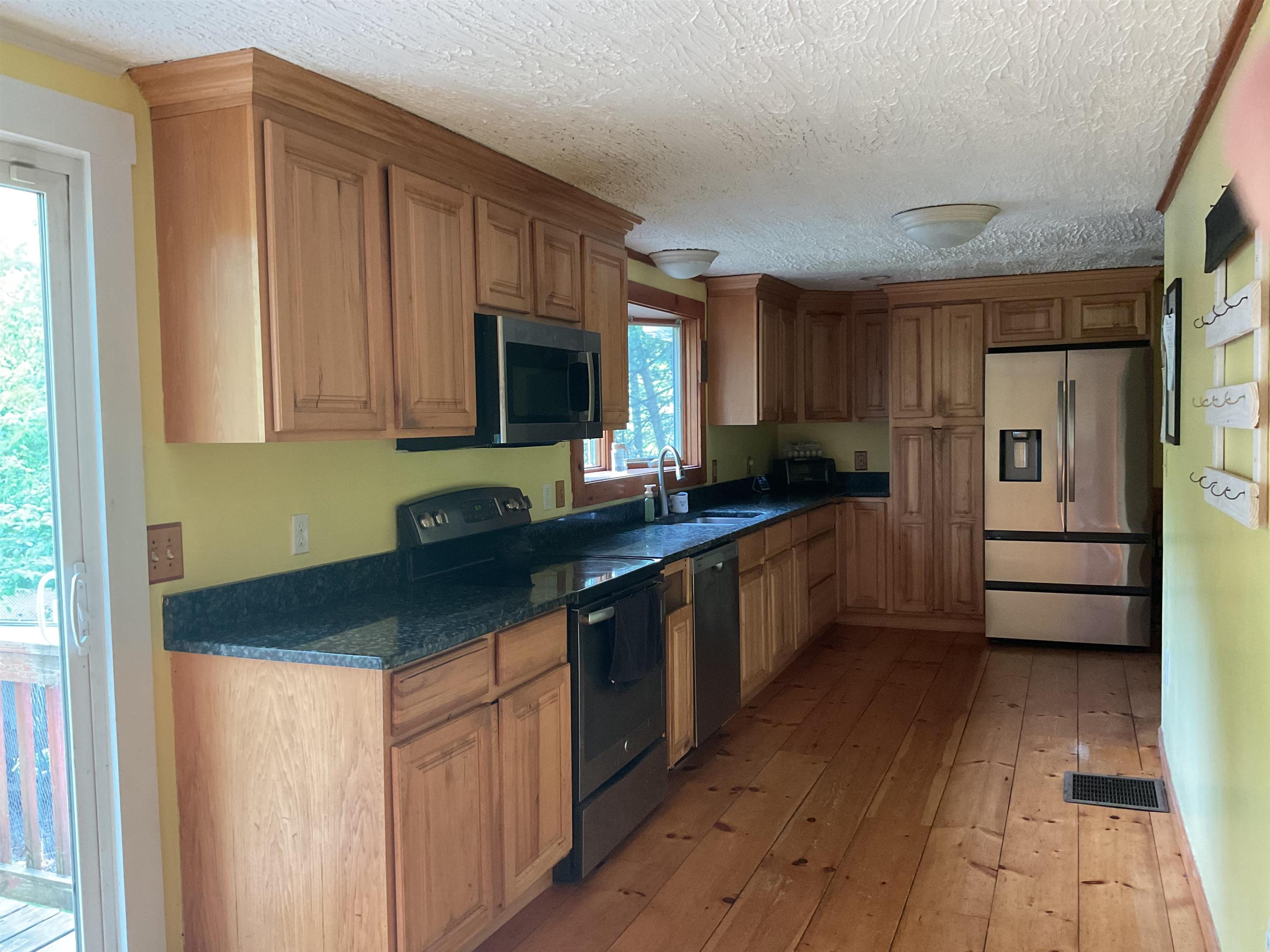 22 Lane Road Raymond, NH 03077 - Photo 18 of 27 Gallery Image 18