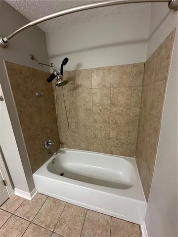 $1,000 | 2201 Houma Boulevard, Unit 207, Metairie, LA 70001