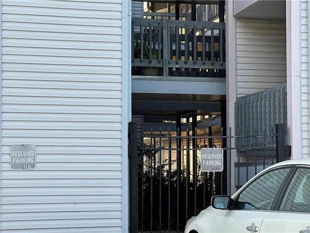 $1,000 | 2201 Houma Boulevard, Unit 207, Metairie, LA 70001
