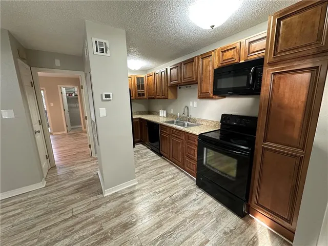 $1,000 | 2201 Houma Boulevard, Unit 207, Metairie, LA 70001