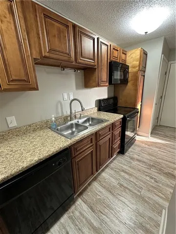 $1,000 | 2201 Houma Boulevard, Unit 207, Metairie, LA 70001