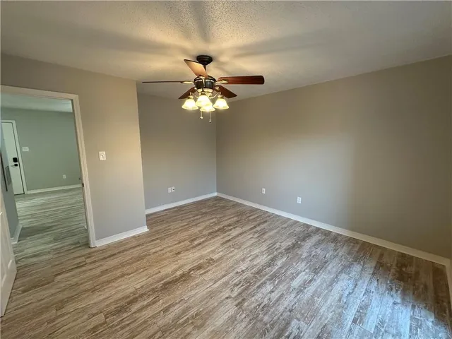 $1,000 | 2201 Houma Boulevard, Unit 207, Metairie, LA 70001