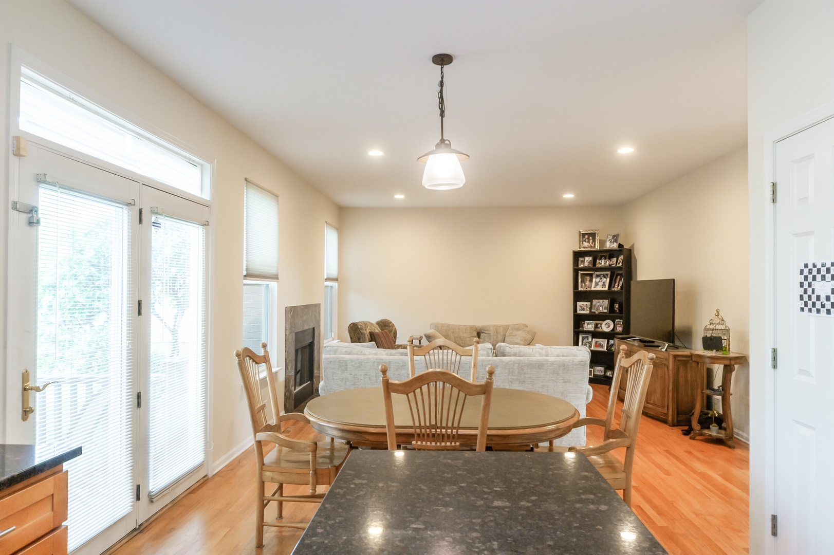 716 Samson Way Northbrook, IL 60062 - Photo 10 of 25 Gallery Image 10
