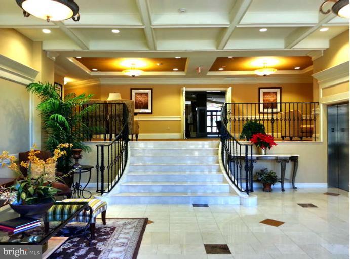 1781 Chain Bridge Road, Unit 401 McLean, VA 22102 - Photo 2 of 30 Community